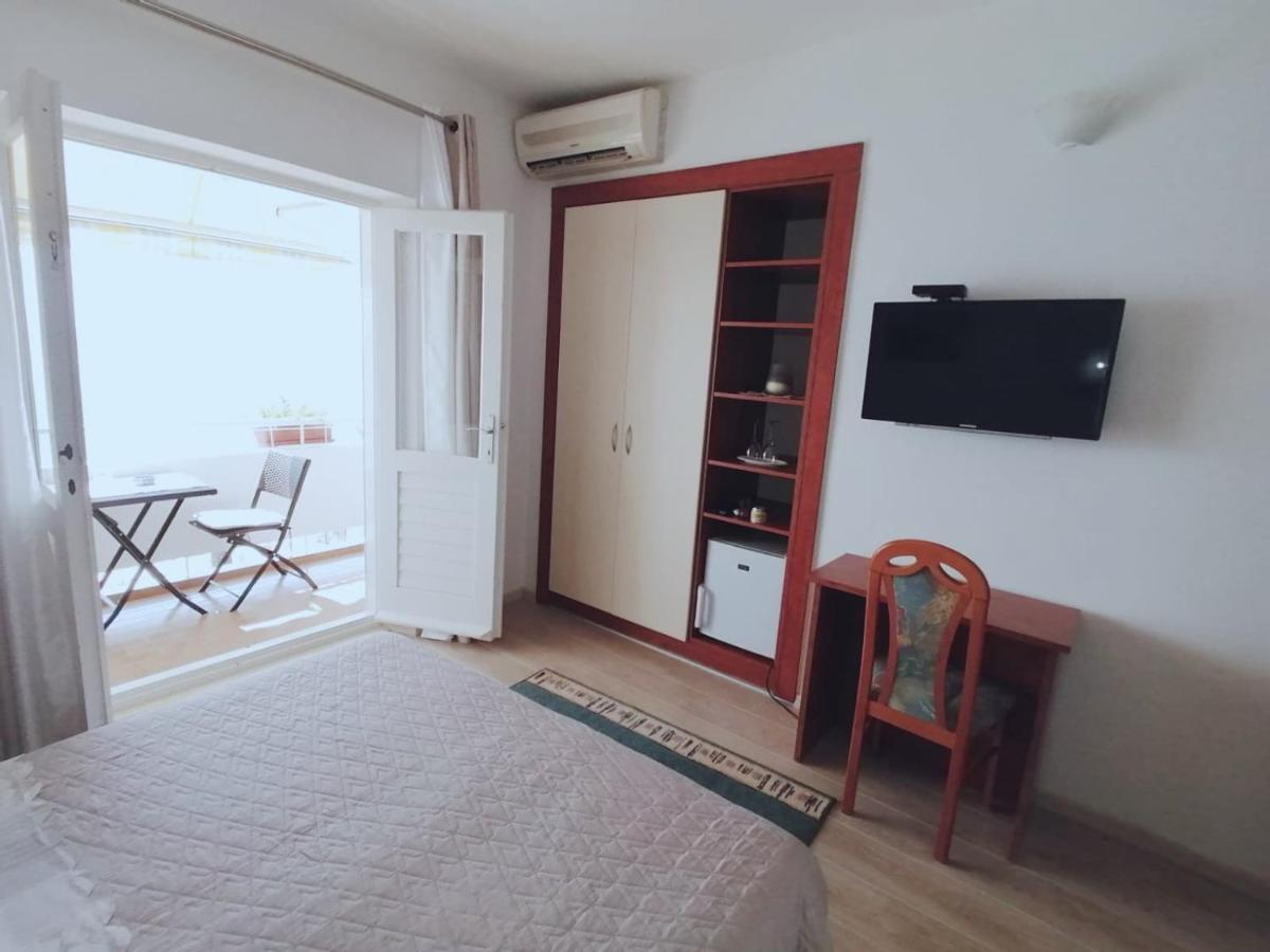 Apartments And Rooms Niksa 포드고라 외부 사진