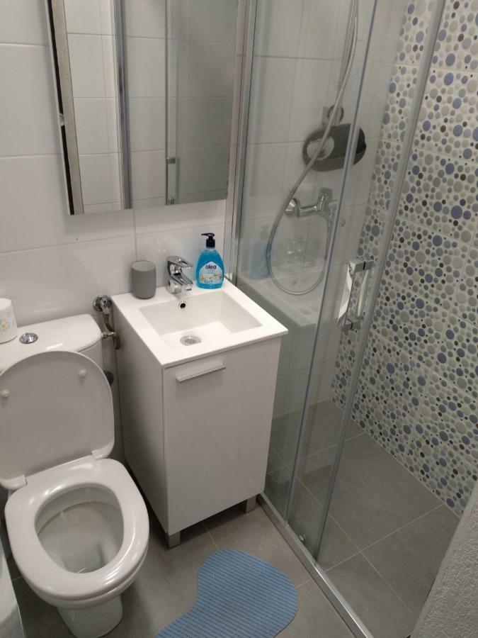 Apartments And Rooms Niksa 포드고라 외부 사진