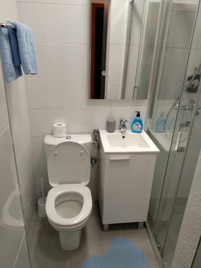 Apartments And Rooms Niksa 포드고라 외부 사진
