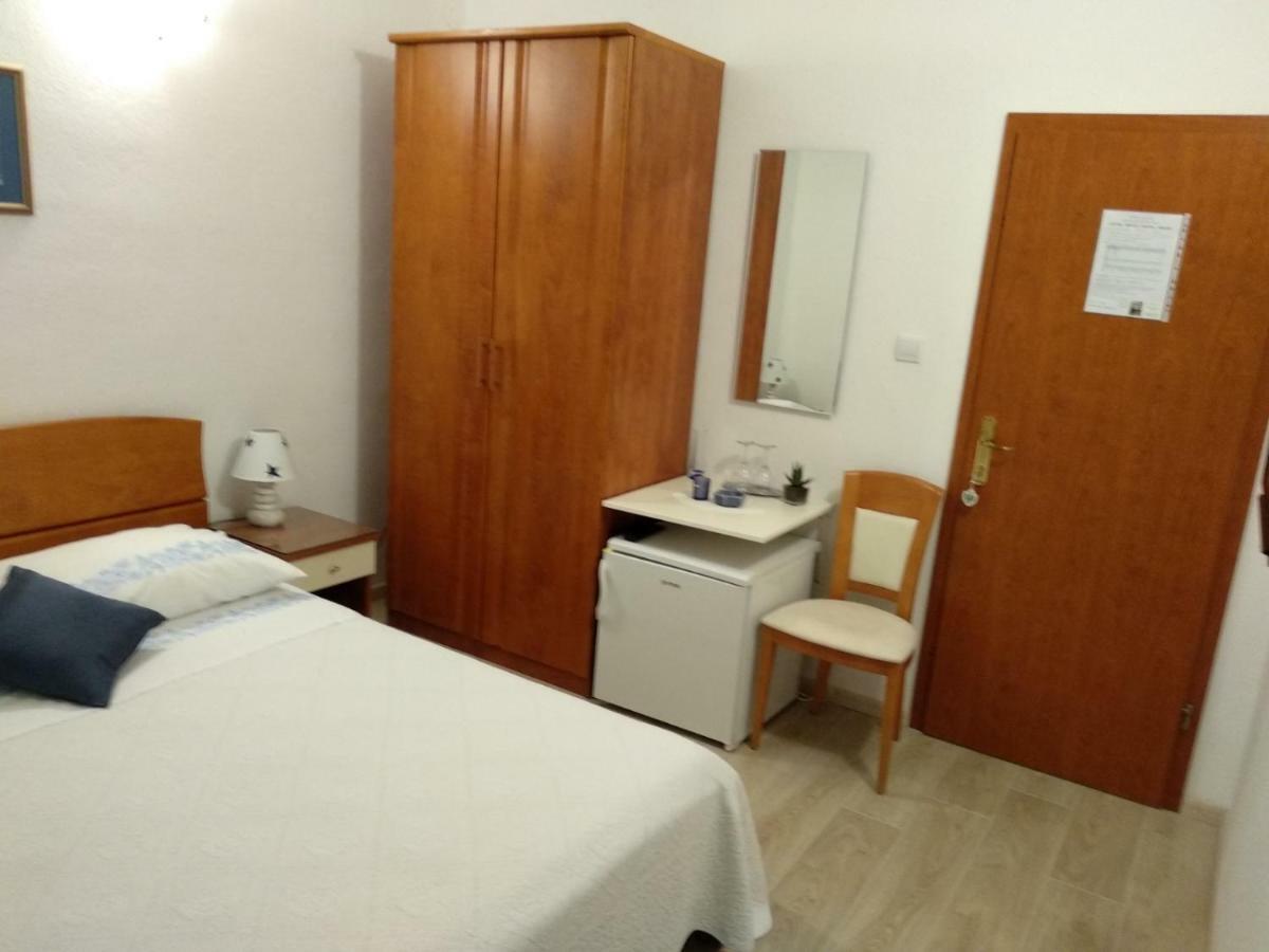 Apartments And Rooms Niksa 포드고라 외부 사진